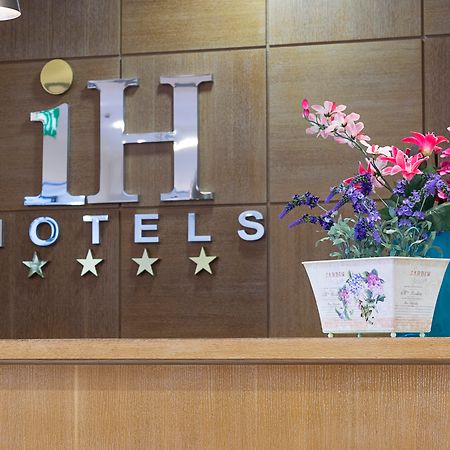 Ih Hotels Firenze Business Скандичи Екстериор снимка