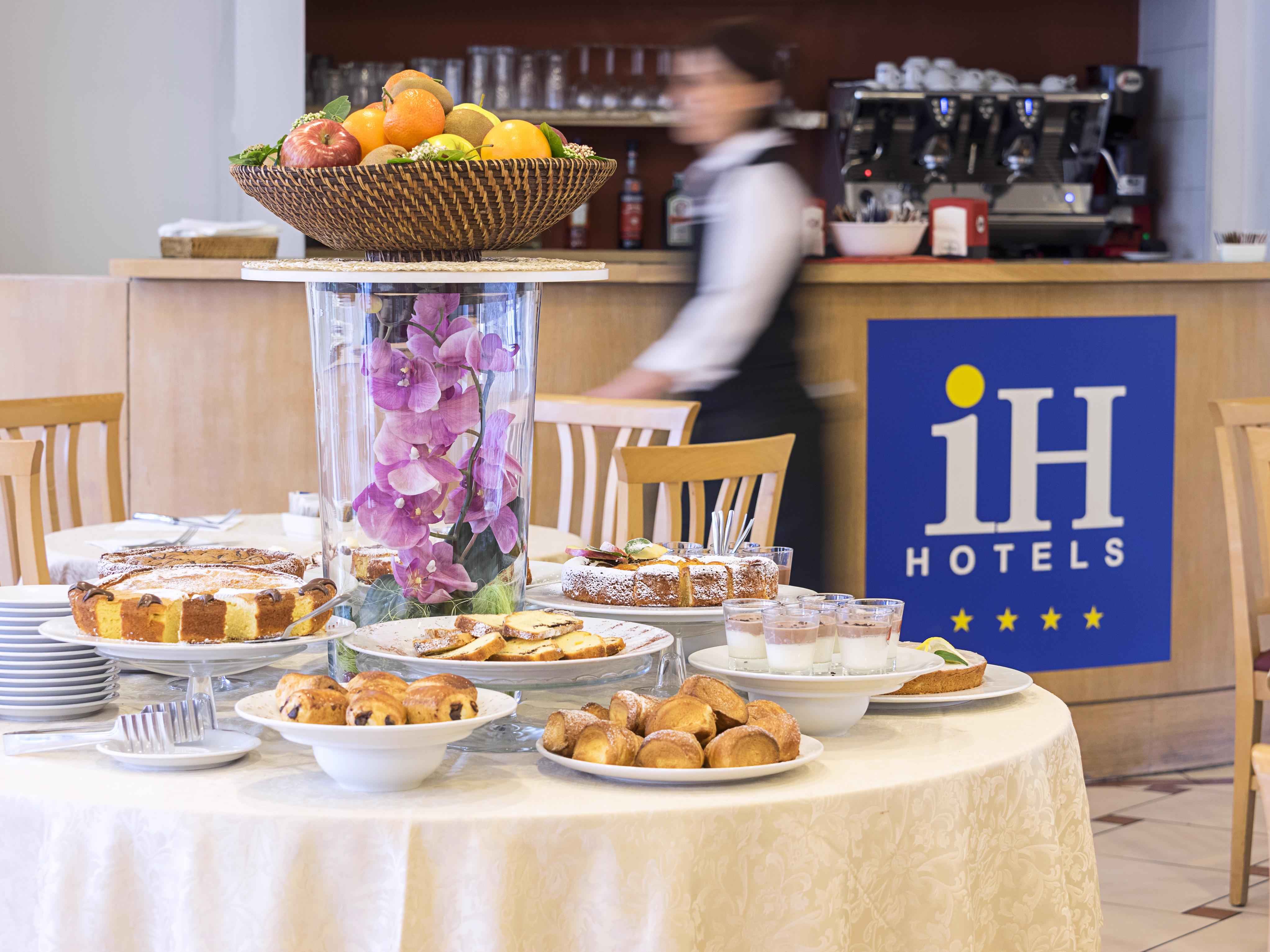 Ih Hotels Firenze Business Скандичи Екстериор снимка