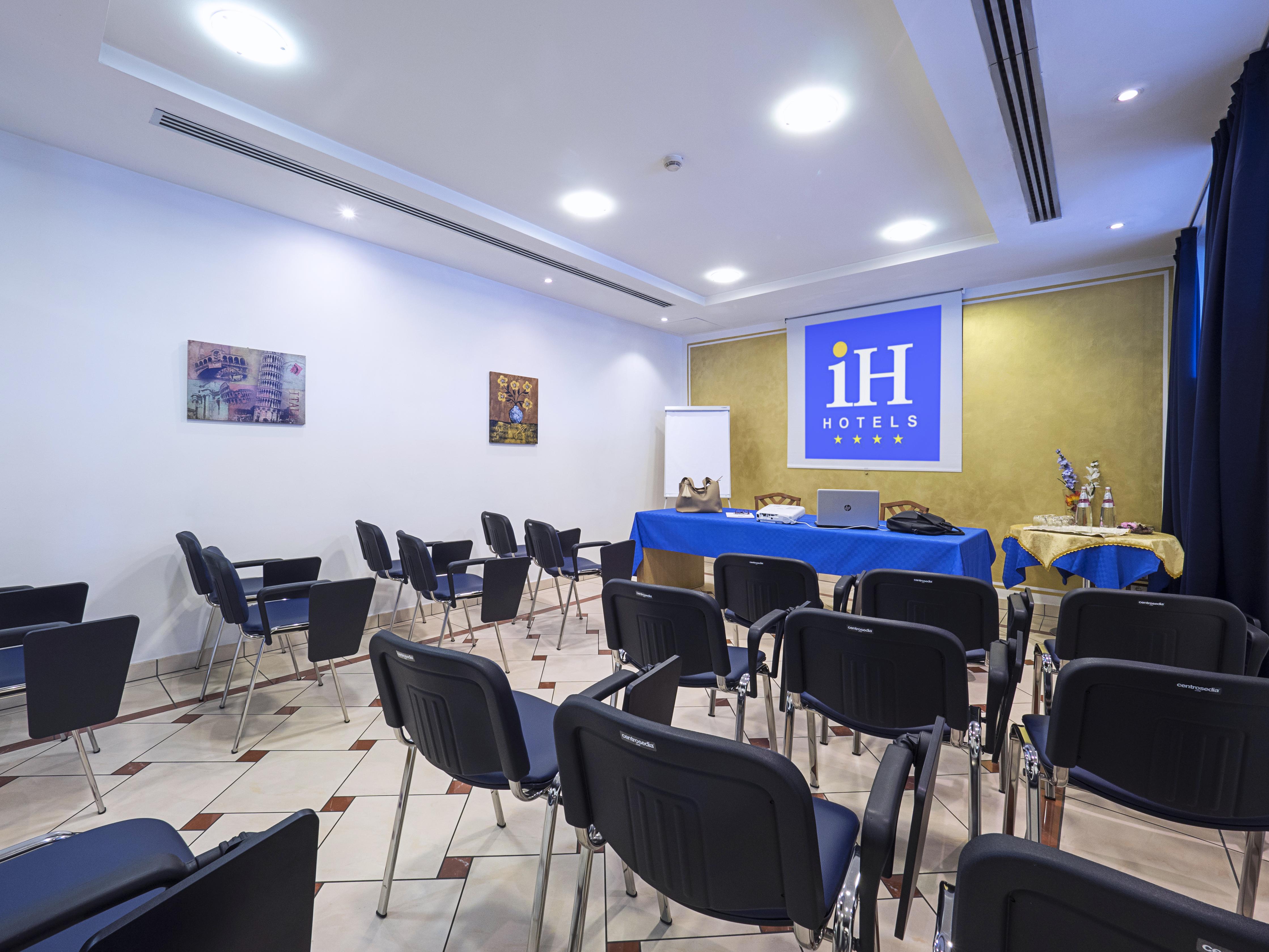 Ih Hotels Firenze Business Скандичи Екстериор снимка